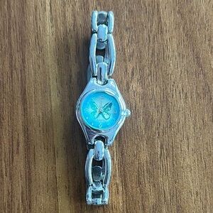 GUC Quartz Silver and Blue Watch with Butterfly Design 🦖